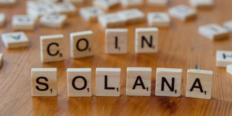 Circle's logo with USDC symbols, highlighting DeFi growth on Solana blockchain.