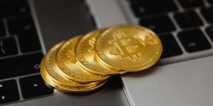Kentucky lawmakers discuss proposed regulations for cryptocurrency hardware wallet providers.
