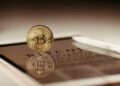 Central Bank officials discuss AML/CTF regulations with virtual asset service providers.