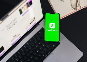 Suspect shown transferring 2,900 ETH from KyberSwap to Tornado Cash on a digital wallet interface.