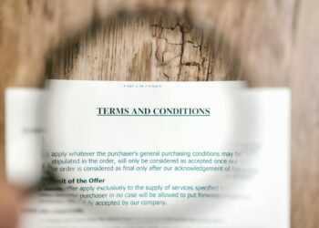 Government officials reviewing financial regulations with a focus on insider trading laws.