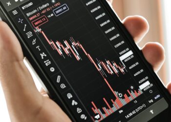 Charts showing declining crypto VC funding amidst a market downturn.