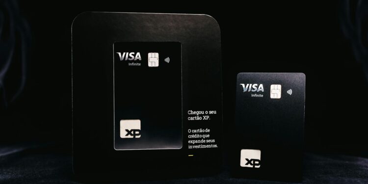 SBI and Visa representatives showcase the new crypto rewards card at a press event.